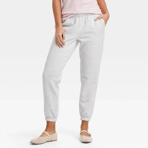 Women's Leisure Studio Mid-Rise Joggers. Universal Thread Heather Grey XXL